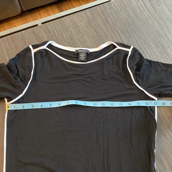 Tahari elements ladies three-quarter sleeve T-shirt in size small. - Picture 6 of 7